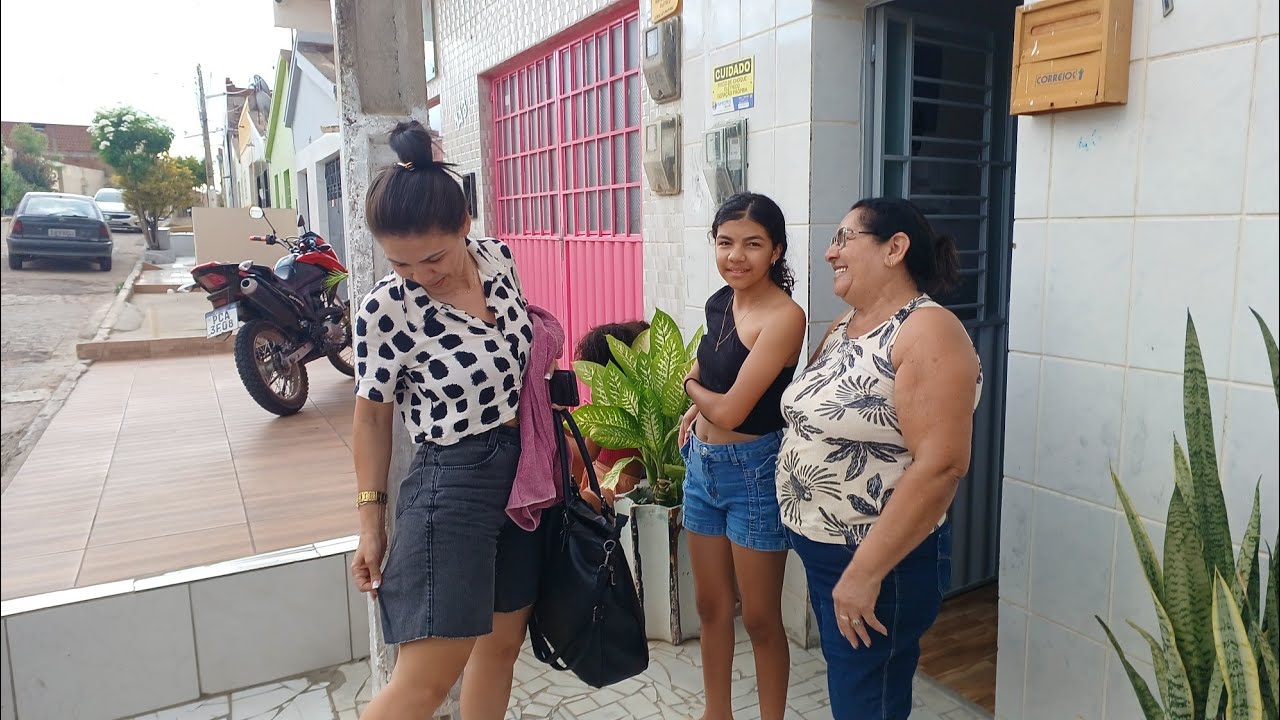 Viajamos para casa da minha mãe em Serra talhada. 