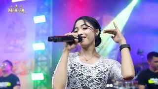 Lamunan  Ayu Cantika  Mahesa 