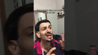 Esse cara inventa cada coisa na sala #shorts #memes #viral