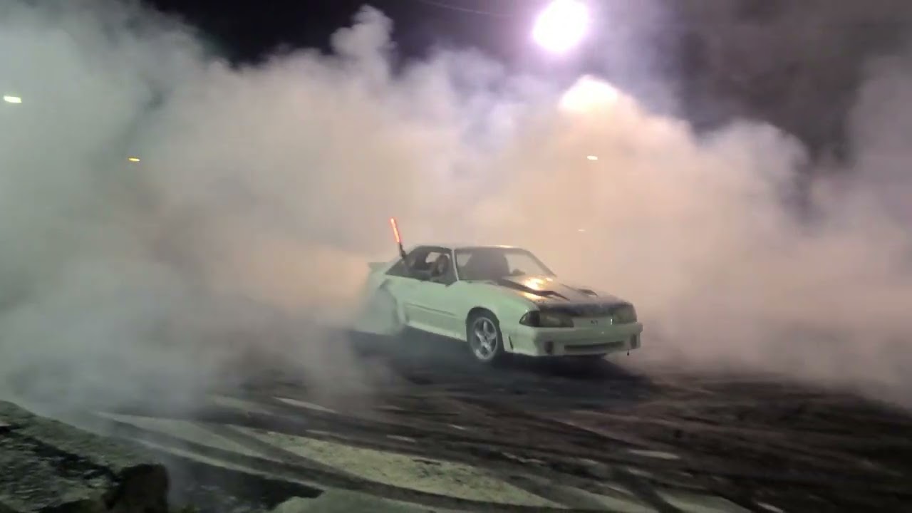 Dragfest Mustang Blanche Show de Boucane