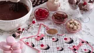 Fashionable Women's Aprons