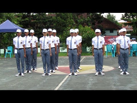 LATIHAN BARIS-BERBARIS TNI AD