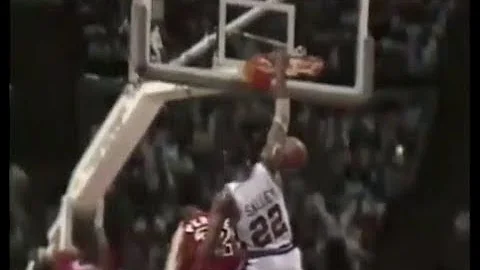 John Salley Serves Up the Facial on Will Perdue (1...