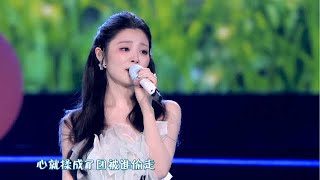 Download lagu 【姚晓棠】《会开花的云》真挚旋律带来动人力量！清亮嗓音如缕缕清风，在喧闹尘世中，化作梦想的船，带我们驶向远方～｜2025爽爽贵阳夏日歌会