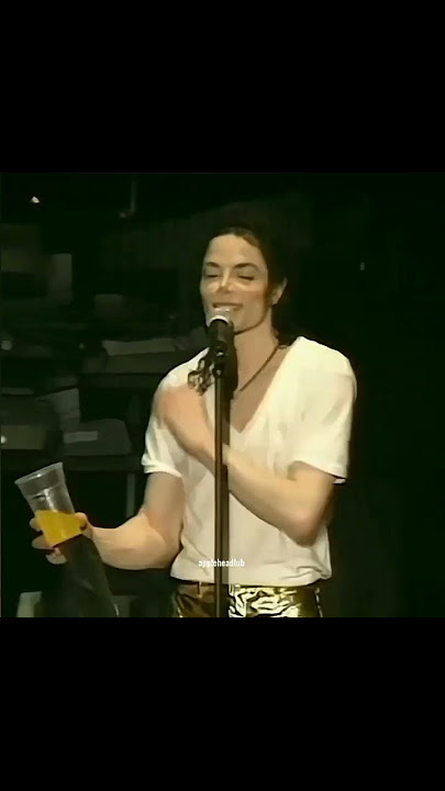 Michael Jackson love orange juice 🤌🏻(gatorade)