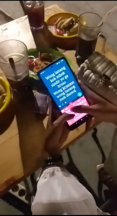 Story' wa || wong Lanang kok mbok sindir