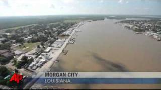 Flooding Fears Head Downstream Along Mississippi