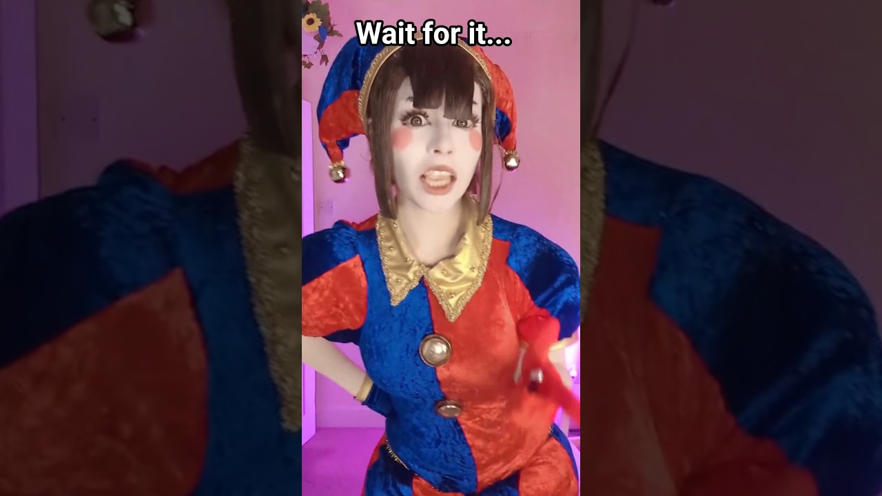 It broke... #cosplay #comiccon #pomni #amazingdigitalcircus #digitalcircus #tadc #jax #pomnitadc