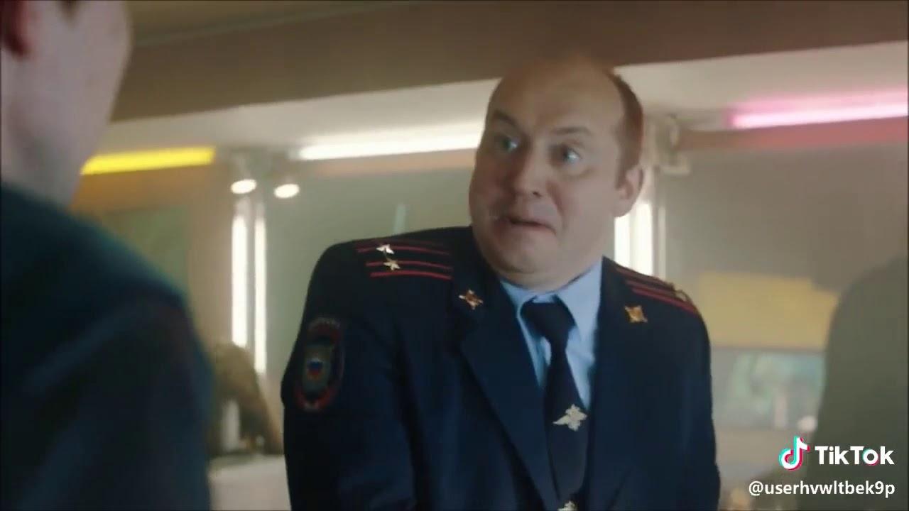 видео приколы сергея бурунова. измайлов демон бурунов. полицейский с рублёвки яковлев 4 сезон. бурунов пропеллер. бурунов с голым полицейский.