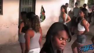 Meninas Dançando Just Give Me A Reason Mas Leia A Descrição.