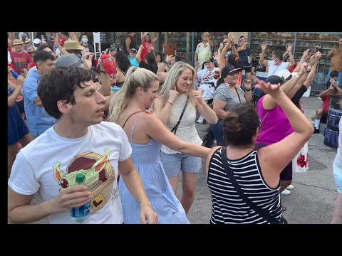 Video: Perché abbiamo Fiesta a San Antonio?