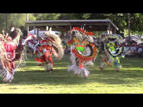 MEN'S FANCY, "HEAVY BELLS" (OLD STYLE) SPECIAL, RUFFLE SONG, PRAIRIE ISLAND WACIPI, JULY 9, 2016
