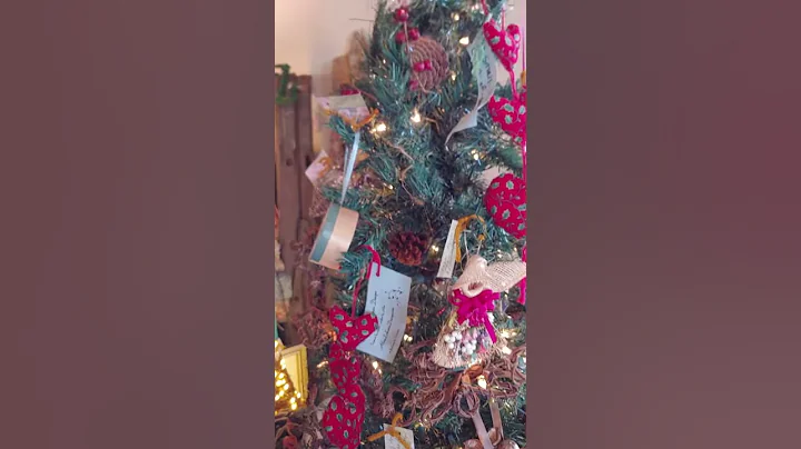 My first vintage holiday booth display