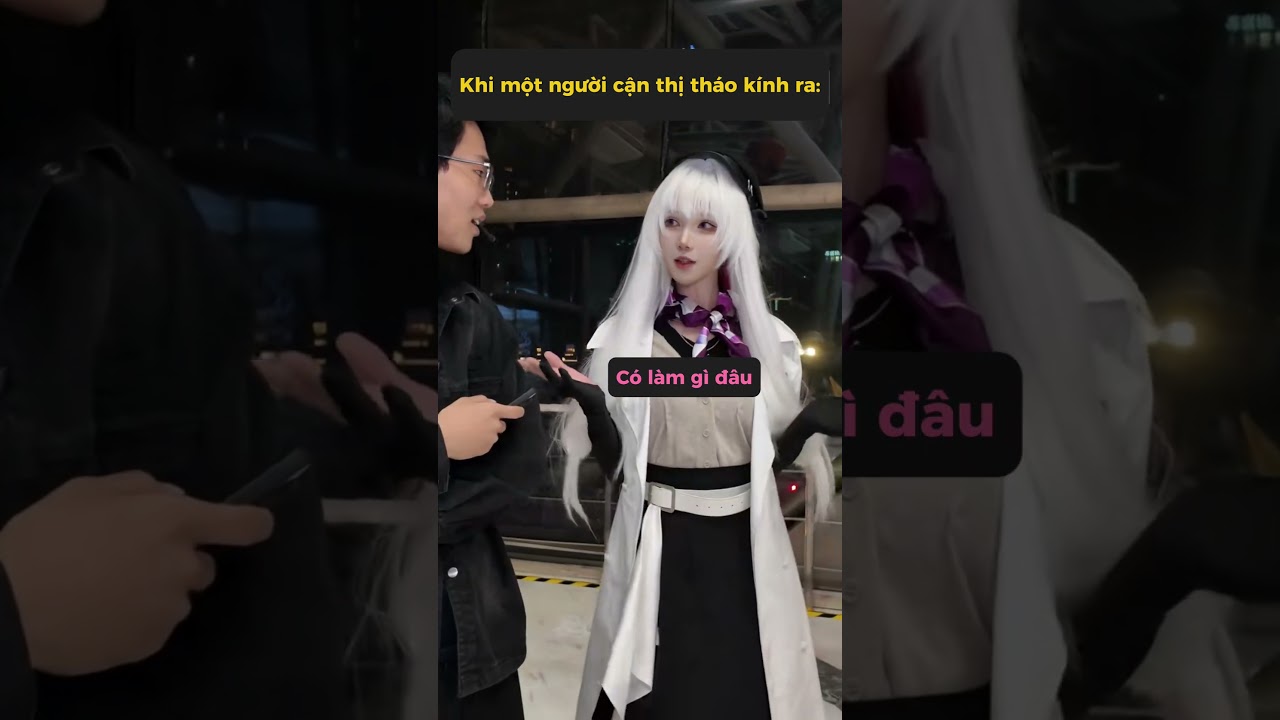 Khi một người cận thị tháo kính ra: #meowcosplay #shorts