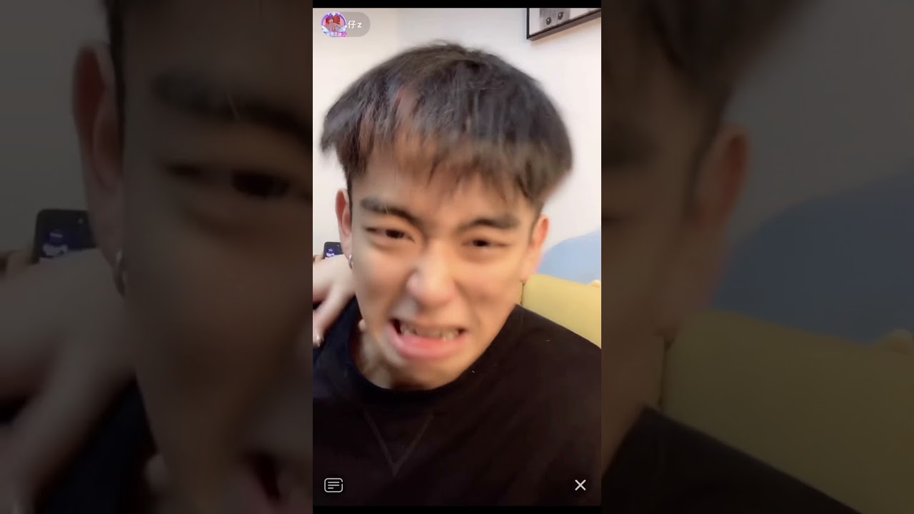 Alex and Sebastian kiss😻😻