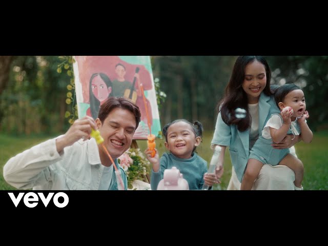 Aviwkila - Mama Anak Dua (Official Music Video) class=