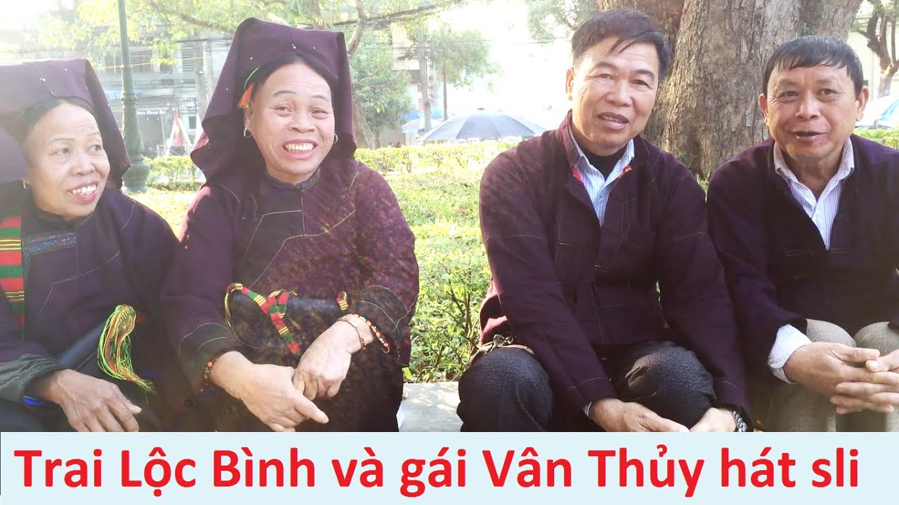 .Trai Lộc Bình và gái Vân Thủy hát sli trong công viên 