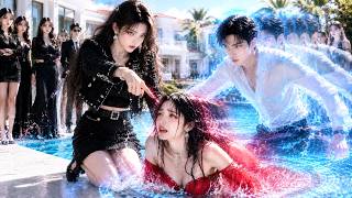 A diva  shoved me into the water. Then I saw a CEO's soul—and he became my revenge king.