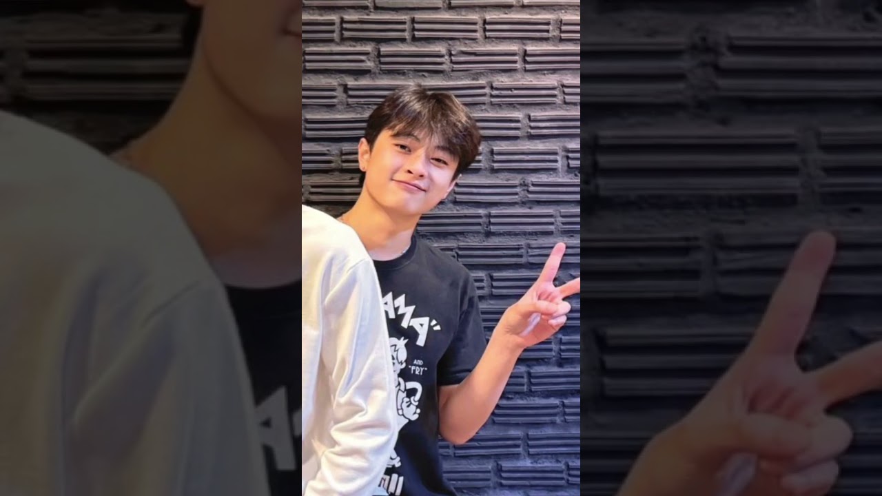 DuangQin with their friends 