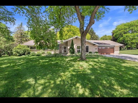6269 Parkview Rd, Greendale, WI home video tour