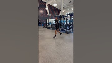 Extensive stationary split squat jumps