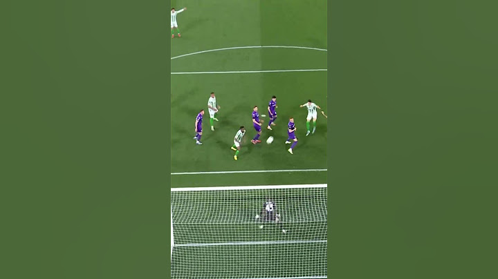 HUGE from De Gea!