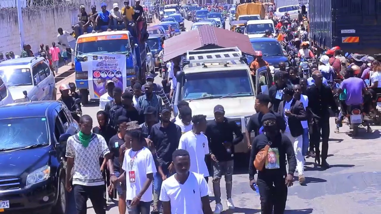 tazama ushuuda mbalimbali wa kifo cha marehemu Too Kelly,ijio wa mwili namazishi yake