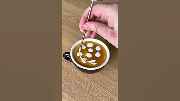 Coffee Art Let S Make Chasing Hearts Goldenbrowncoffee Coffee Coffeeart Latteart Barista Easy 