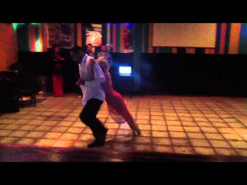Melina Greco y Junior Cervila BLUES