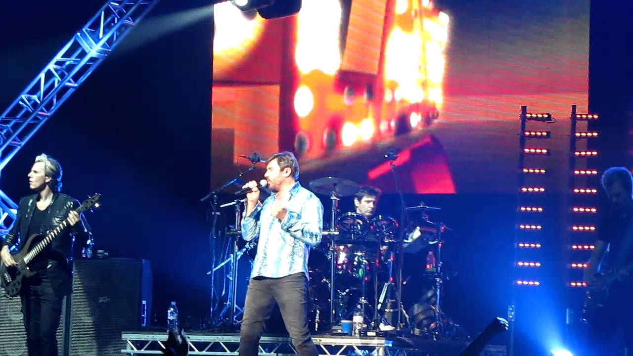 Tonton Duran Duran - "The Reflex" - Comcast Arena - Everett, WA - 9-23-11 di YouTube Tonton Duran Duran - "The Reflex" - Comcast Arena - Everett, WA - 9-23-11 di YouTube