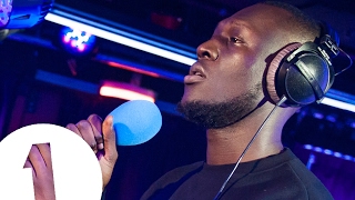 Vignette de la vidéo "Stormzy - Ultralight Beam (Kanye West cover) in the Live Lounge"