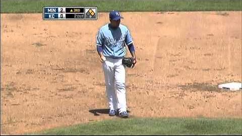 2009/07/01 Mauer scores on an error