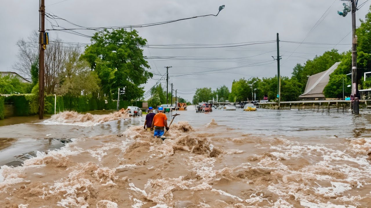 Flash Flood Street Drain Unclogging Watch the Water Flow Again! - YouTube