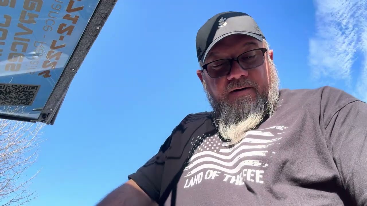 Truck Talk & Trainer Tips: Why Stretching Before & After Your Workout Matters 💪/ episode 049