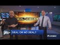 Trader plays 'Deal or No Deal' with Howie Mandel