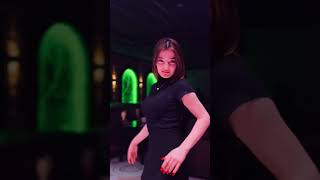 O'zbek qizi tungi klubda 🔥 #tungiklub #uzbekistan #dance O'zbek qizi tungi klubda 🔥 #tungiklub #uzbekistan #dance