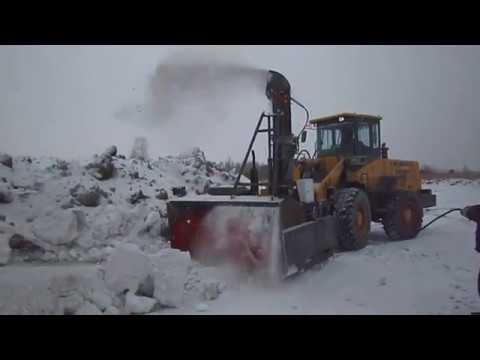 Снегоочиститель с автономным двигателем