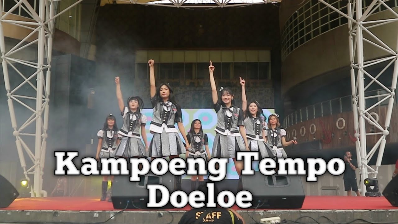 JKT48 | Kampoeng Tempo Doeloe | La Piazza - Mall Kelapa Gading (part 1)