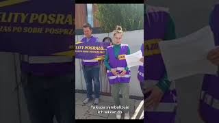 Dom Andziaks oblany sztuczną kupą! Głośny protest pod rezydencją 😳💩