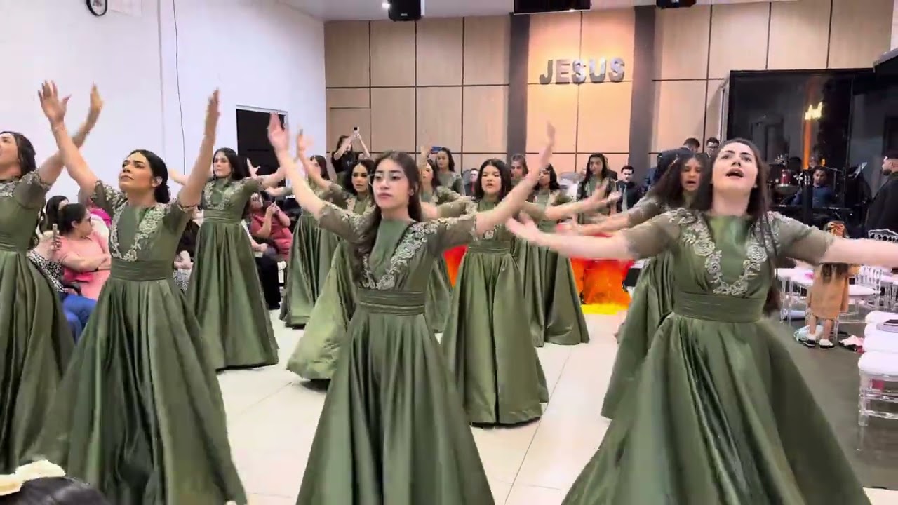 COREOGRAFIA SE EU NÃO TE OUVIR - SARAH FARIAS