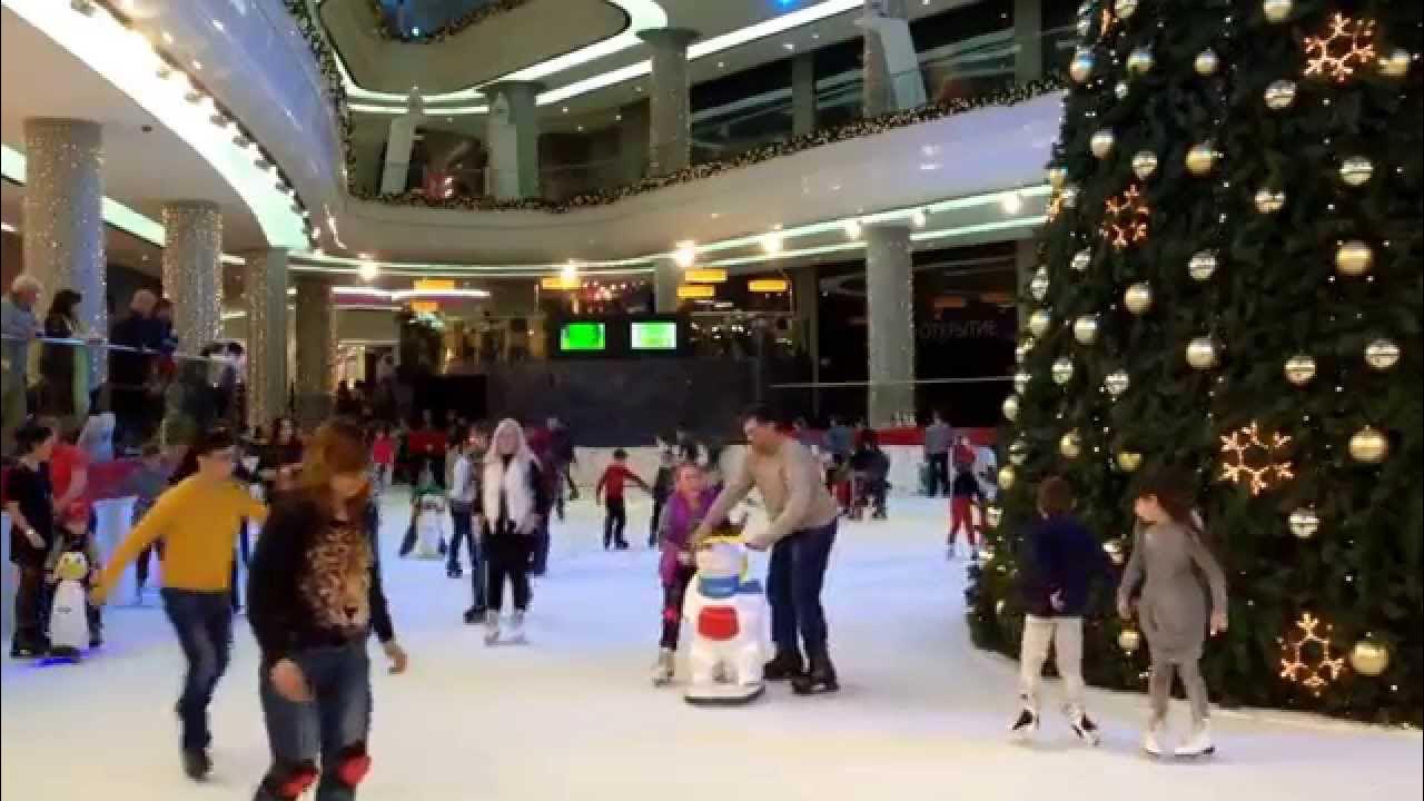 Каток краснодар цены расписание. Oz Mall Краснодар каток. Оз Молл Краснодар Ледовый каток. Каток оз Молл Краснодар. Озмол Ледовый каток.