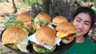 Yummy Hamburger recipe - How to Make Homemade Burger Buns cooking by countryside life TV. screenshot 4