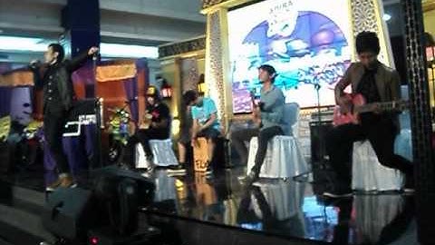Tahta Band_Main Api@ Metro Indah Mall