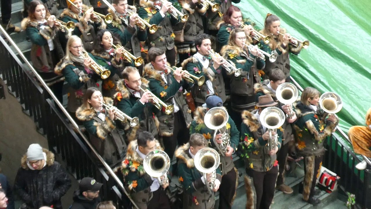 Töndlitätscher - Legendary - Bahnhof Guuggete Luzern 2020