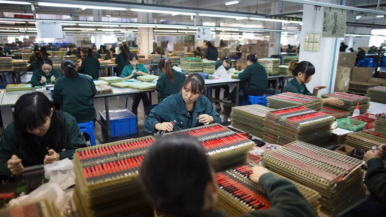 China’s Manufacturing Sector Continues to Decline, but Economy Is Performing ‘Relatively Well’