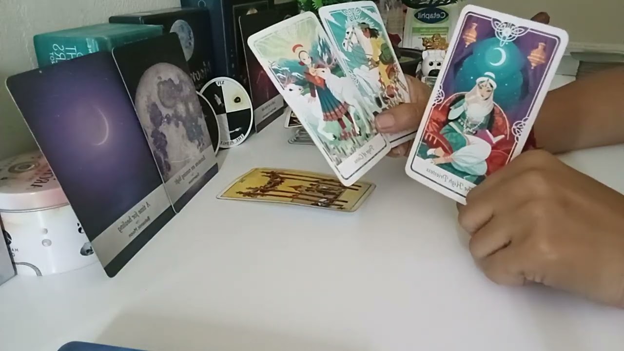 Aquarius ♒️ Kumbh- General reading- Koi crush kar raha hai aap pe 🥰