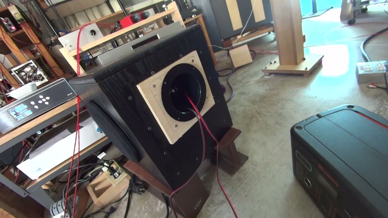 サブウーハー TDX700W　のバスレフ穴を取付、吸音材でフタを開けたり閉めたりしてみた