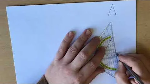 Comment est le triangle acutangle ?