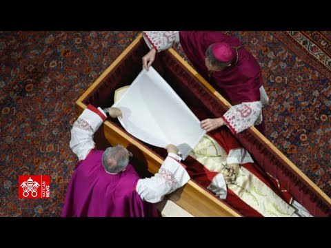 Video HIGHLIGHTS | Nghi thức liệm Đức cố Giáo Hoàng Biển Đức... - youtube