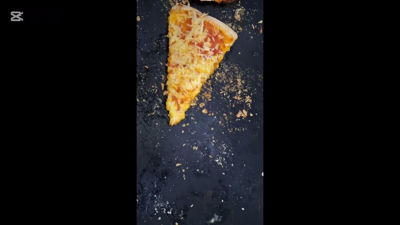 خبز تورتيلا يجي بيتزى 🍕🍕🍕سريعة ولذيذة وشهية 🥰جربيها عمرك ماتندمي 